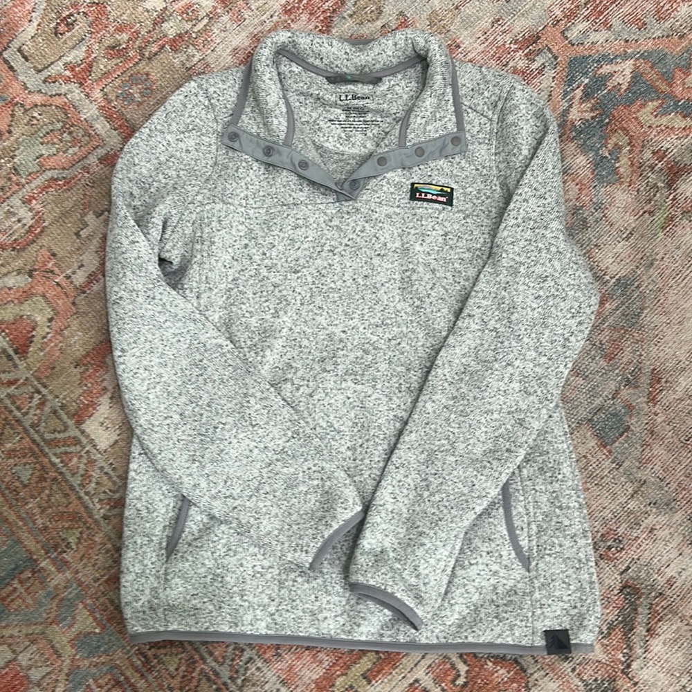 Women's L.L.Bean Sweater Fleece Pullover, size Medium
